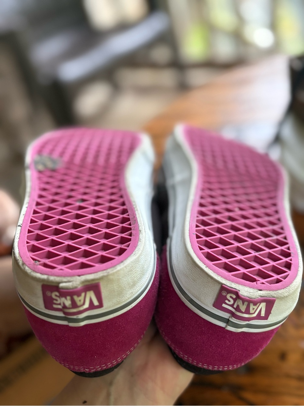 Vans - Picture 10 of 11
